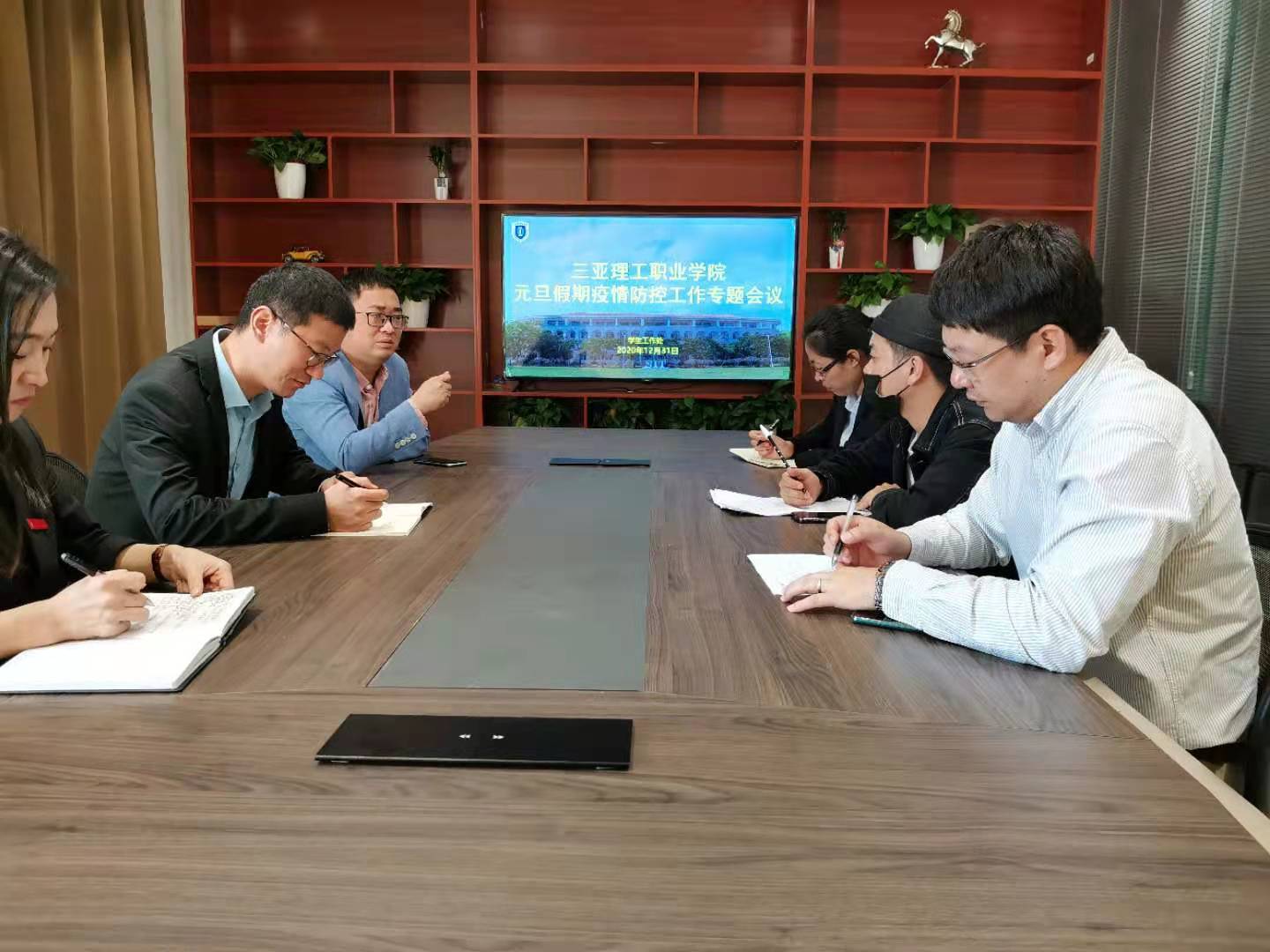 8f5611a153ec7ebb730c0285e4e60f1.jpg 8f5611a153ec7ebb730c0285e4e60f1.jpg