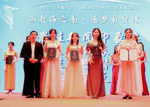 20220106��У�W(xu��)��ժ�@2021���������Ļ�С���ِ(����)���Qِ��헪��?ԭ�D (5).jpg