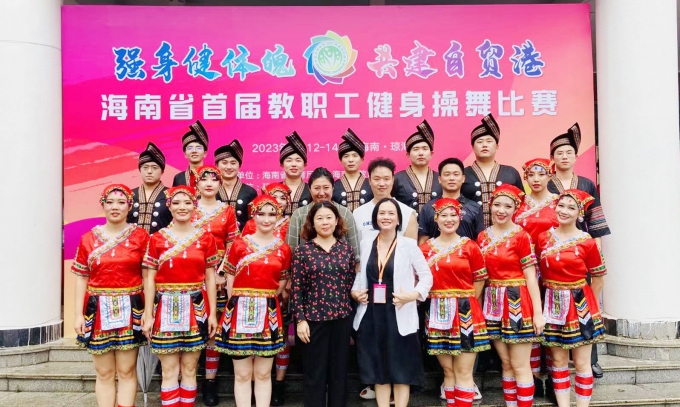 比賽合影.jpg 比賽合影.jpg