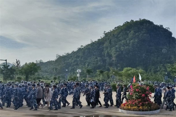 240b97021398d0592e278f5ce409eec2.jpg 240b97021398d0592e278f5ce409eec2.jpg